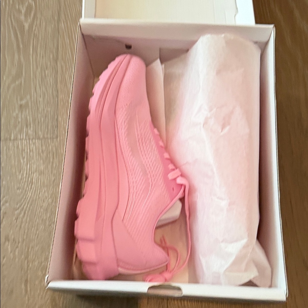 ALO Yoga Women’s- Alo Runner - Sweet Pink Size 10 - Picture 4 of 9